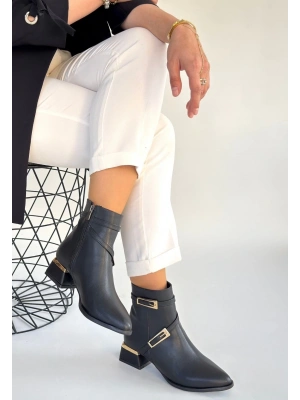 İnay Siyah Cilt Topuklu Bot