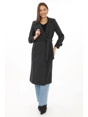 Kadın Balık Sırtı Kaşe Kaban – Uzun Boy Kruvaze Yaka Kuşaklı Astarlı Kışlık Tesettür Kaban, Yünlü Dokuma Kaşmir Kumaş, Cepli Rahat Oversize Kalıp Şık Modern Kaban Mont Modeli (Günlük ve Özel Gün Kombinlerine Uygun) - Siyah