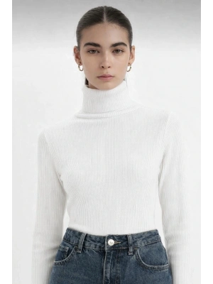 Kadın Beyaz Fitilli Balıkçı Yaka Triko Kazak