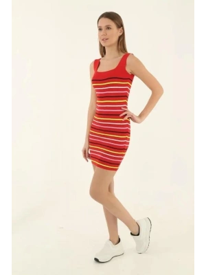 Kadın Kare Yaka Midi Boy Likralı Polelit Elbise - Kırmızı