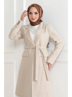 Kadın Kaşe Kaban – Uzun Boy Kruvaze Yaka, Kuşaklı Tesettür Kışlık Kaban, Astarlı Şık Yünlü Dokuma Oversize Rahat Kalıp, Cepli Modern Kaşe Mont Modeli - Bej