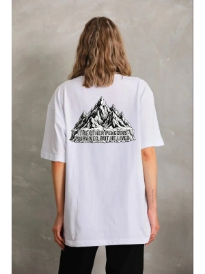 Kadın Nihilist Penguen Temalı Oversize Bisiklet Yaka Tişört - Beyaz