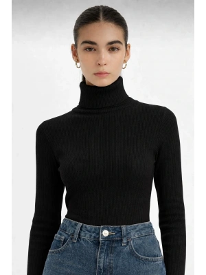 Kadın Siyah Fitilli Balıkçı Yaka Triko Kazak