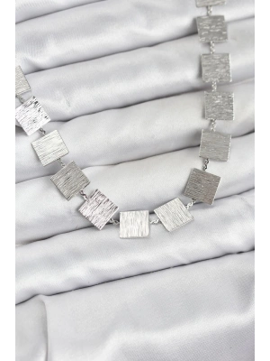 Kare Plaka Model Gümüş Renk Kadın Kolye