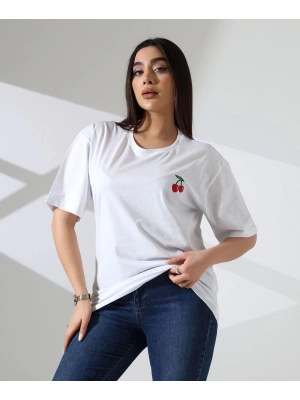 Kiraz işlemeli tişört