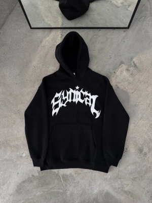 Kışlık Kapüşonlu Baskılı Oversize SweatShirt- Siyah