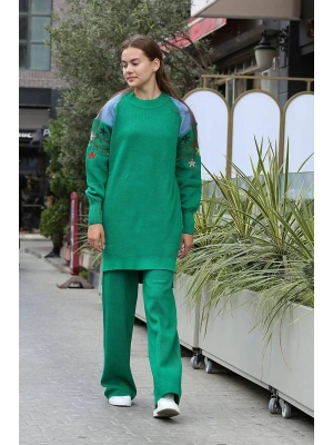 Omuz detaylı kol nakışlı ikili alt üst triko takım yeşil