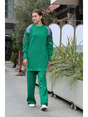Omuz detaylı kol nakışlı ikili alt üst triko takım yeşil