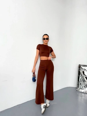 Osy Modal Yumuşak Dokulu Kumaş Kısa Kollu Crop Alt ispanyol Paça Pantalon ikili Takım - Kahverengi