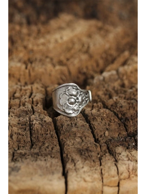 Otantik Çiçek Tasarımlı Ayarlamalı Kadın Yüzük