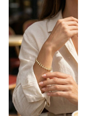 Pirinç Gold Renk Zirkon Taşlı Baklava Model Kadın Bileklik