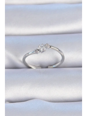 Pirinç Gümüş Renk Çiçek Model Zirkon Taş Detay Kadın Yüzük