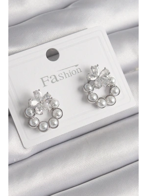 Pirinç Gümüş Renk İncili Halka Model Zirkon Taşlı Çiçek Detay Kadın Küpe