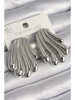 Pirinç Gümüş Renk İşlemeli İstiridye Model Kadın Küpe