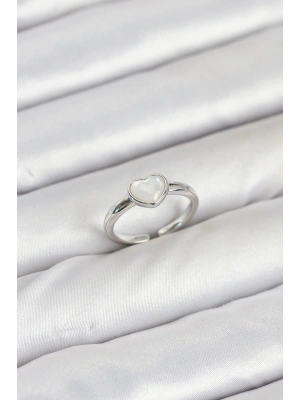 Pirinç Gümüş Renk Kalpli Kadın Yüzük