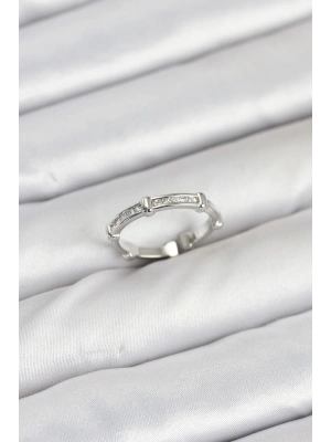 Pirinç Gümüş Renk Kemik Model Zirkon Taşlı Kadın Yüzük