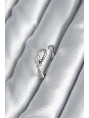 Pirinç Gümüş Renk Zirkon Taş Detay Kurdele Model Kadın Yüzük