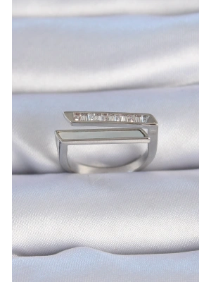 Pirinç Gümüş Renk Zirkon Taşlı Beyaz Sedef Detay Kadın Yüzük