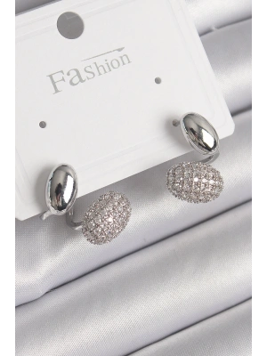 Pirinç Gümüş Renk Zirkon Taşlı Bombeli Model Kadın Küpe