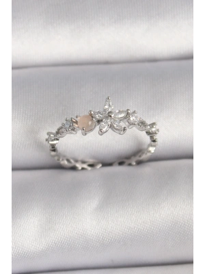 Pirinç Gümüş Renk Zirkon Taşlı Çiçek Model Ayarlanabilir Yüzük