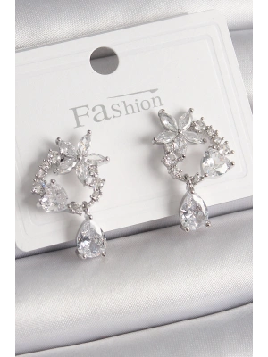 Pirinç Gümüş Renk Zirkon Taşlı Çiçek Model Sallantı Damla Detay Kadın Küpe