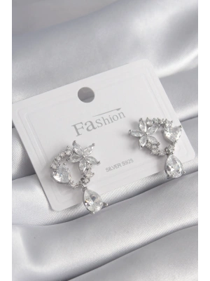 Pirinç Gümüş Renk Zirkon Taşlı Çiçek Model Sallantı Detay Kadın Küpe