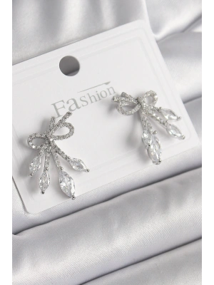 Pirinç Gümüş Renk Zirkon Taşlı Düğüm Model Damla Zirkon Taşlı Kadın Küpe