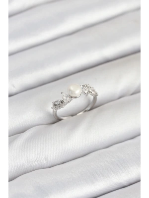 Pirinç Gümüş Renk Zirkon Taşlı İncili Model Kadın Yüzük