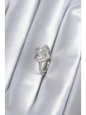 Pirinç Gümüş Renk Zirkon Taşlı Kalp Charm Model Kadın Yüzük