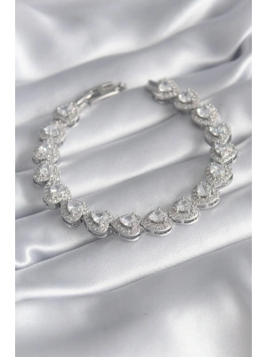 Pirinç Gümüş Renk Zirkon Taşlı Kalp Model VIP Seri Kadın Bileklik