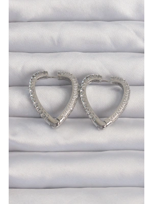 Pirinç Gümüş Renk Zirkon Taşlı Motifli Kalp Küpe