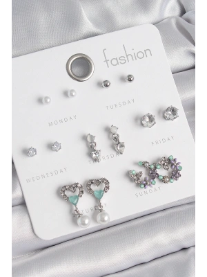 Pirinç Gümüş Renk Zirkon Taşlı Sallantılı Kalp Model Çiçek Detay 7 Çift Kadın Küpe Seti