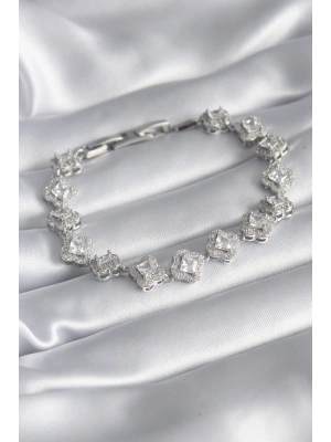 Pirinç Gümüş Renk Zirkon Taşlı Yonca Model VIP Seri Kadın Bileklik