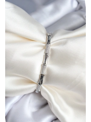 Pirinç Kemik Model Zirkon Taşlı Gümüş Renk Kadın Bileklik