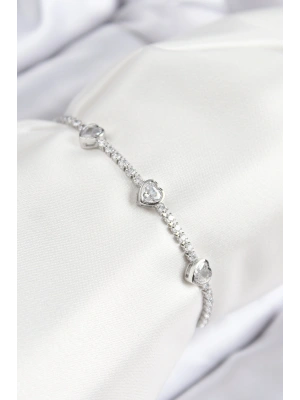 Pirinç Zirkon Taşlı Sıralı Kalp Model Gümüş Renk Asansörlü Kadın Bileklik