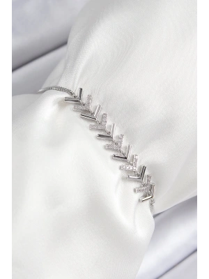 Pirinç Zirkon Taşlı Sıralı Ok Model Gümüş Renk Asansörlü Kadın Bileklik