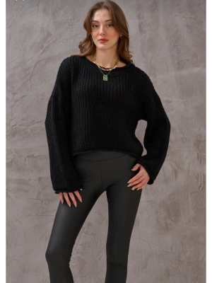 Salaş delik detaylı kazak siyah