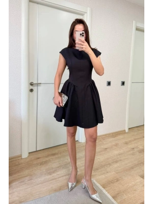 Sırt dekolteli Çan Detaylı Mini Elbise - Siyah