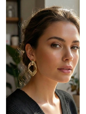 Vintage Gold Renk Pirinç Kadın Küpe