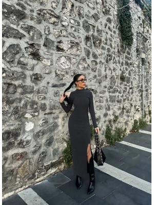 Yırtmaçlı kalın bürümcük uzun elbise siyah