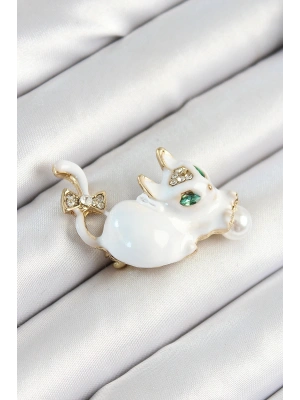Zirkon Taşlı İnci Detaylı Beyaz 3D Kedi Figürlü Gold Renk Kadın Broş