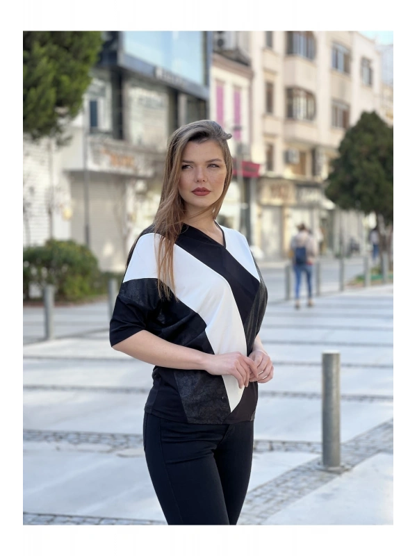 Kadın Büyük Beden V Yaka Siyah Bluz Parçalı Siyah Beyaz Deri Garnili Cty-xyn-102