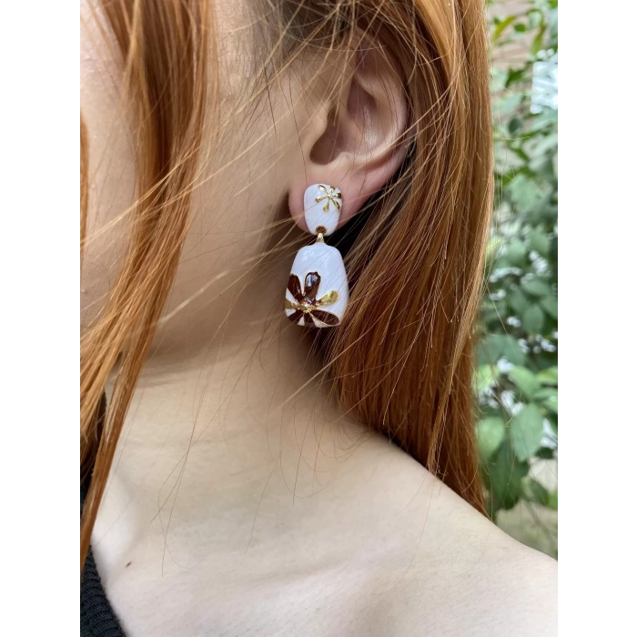 İTHAL LUX BEYAZ KAHVE ÇİÇEK FİGÜRLÜ KÜPE