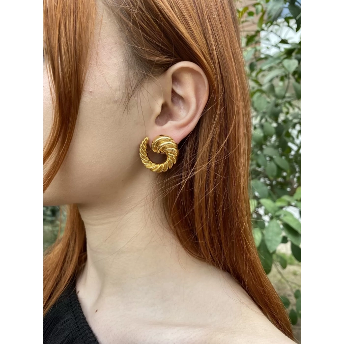 ÇELİK ALTIN RENK VAV KÜPE