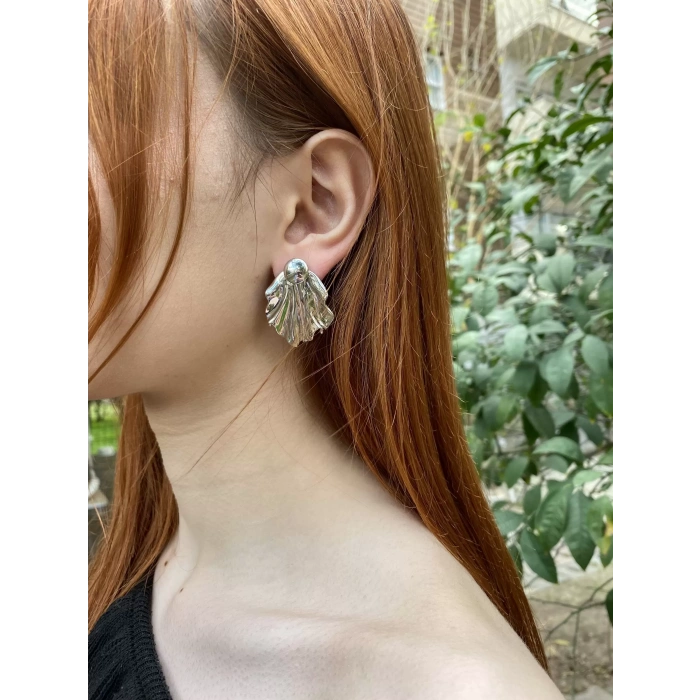 ÇELİK GÜMÜŞ MİDYE FİGÜRLÜ KÜPE