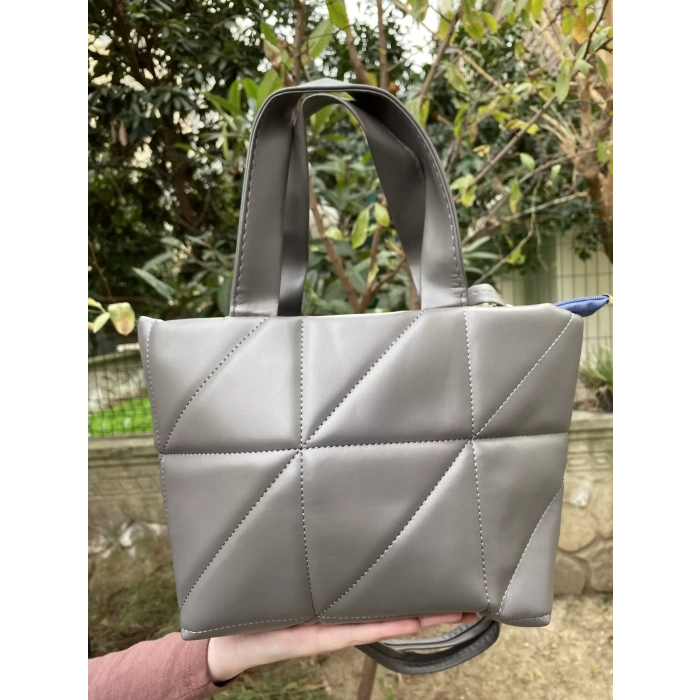 KAPİTONE FERMUARLI KADIN EL ve OMUZ ÇANTASI