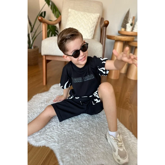 Yeni Sezon Alev Desenli Siyah Renk Erkek Çocuk Şortlu Takım