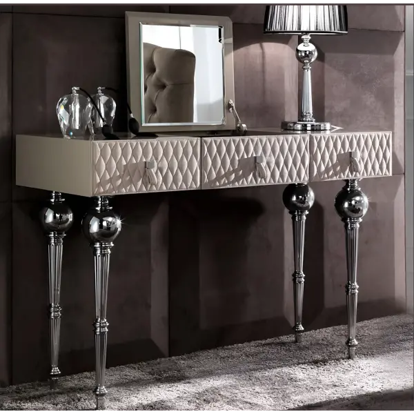 Geometrik Kaide Makyaj Masası