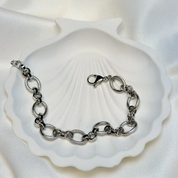 Gümüş Rengi Ezme Dokulu Halkalı Kadın Bileklik