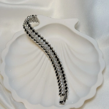 Gümüş Rengi Sıralı Taşlı Ezme Model Kadın Bileklik